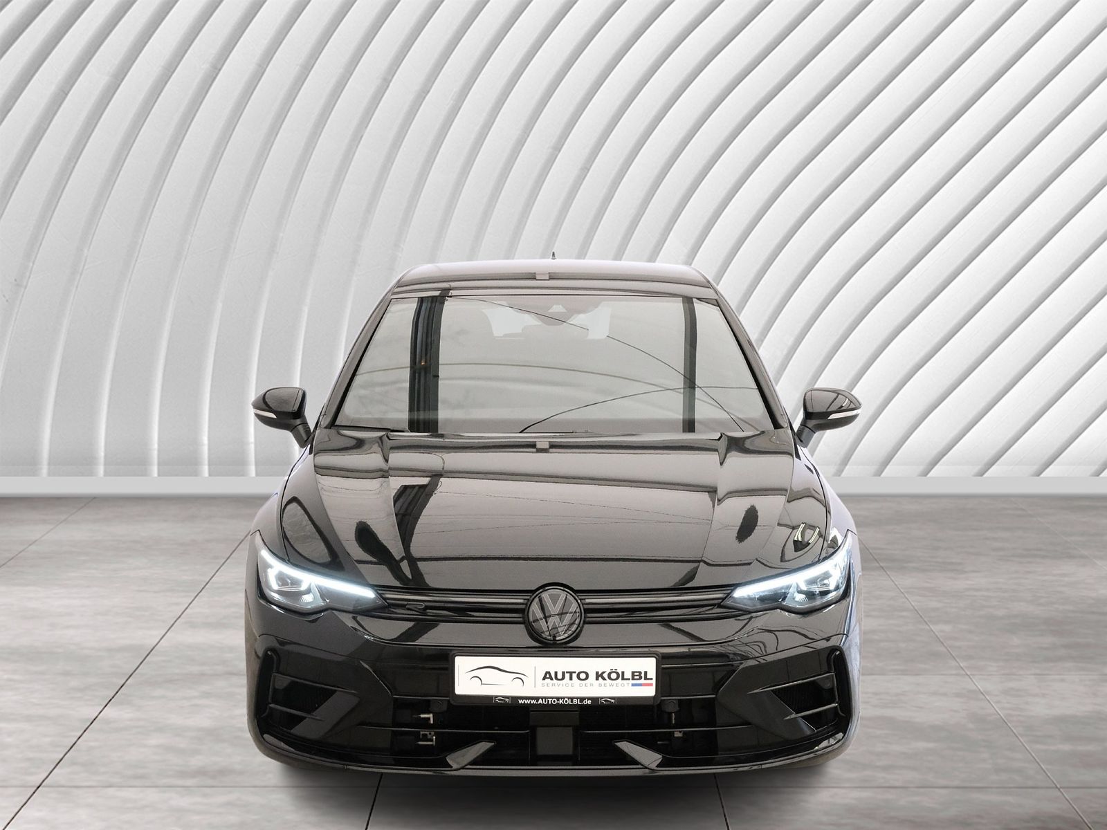 Volkswagen Golf R VIII Lim. 2.0 TSI 245 kW 4Motion R Black foto 2