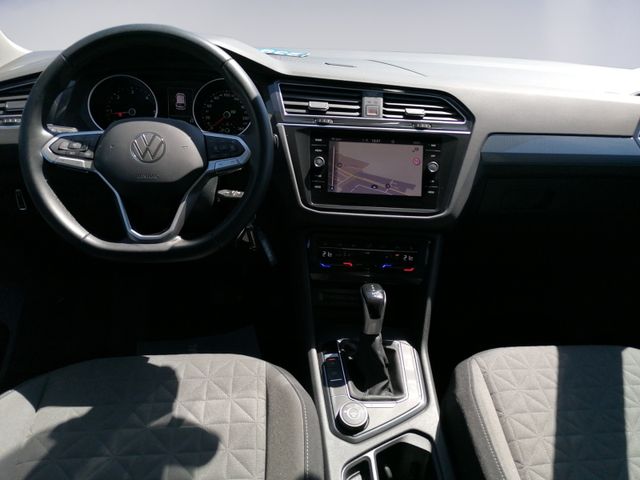 Tiguan 2.0 TDI DSG 4M Life KAMERA+AHK+STHZ
