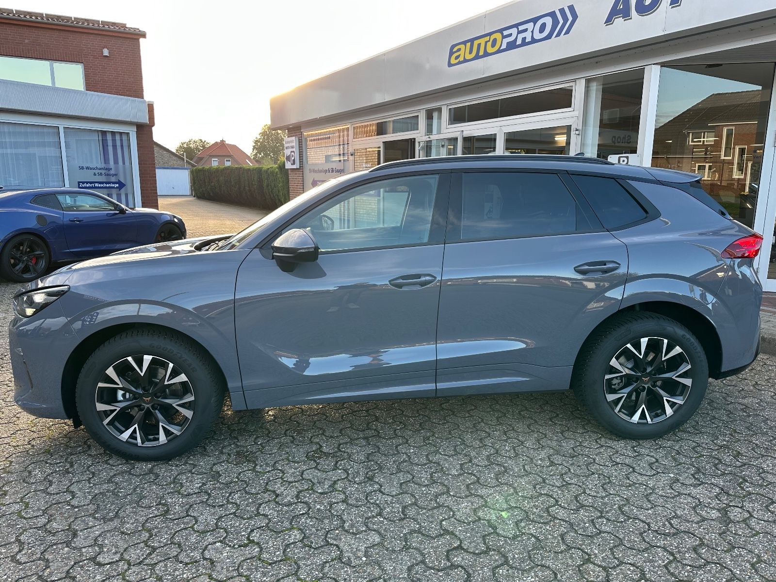 Fahrzeugabbildung CUPRA Terramar 1.5 eTSI DSG Navi/Pano/ACC/LED/AHK/GJR