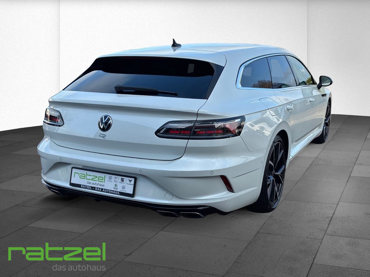 Fahrzeugabbildung Volkswagen Arteon Shooting Brake 2.0 TSI R 4Motion Panodach