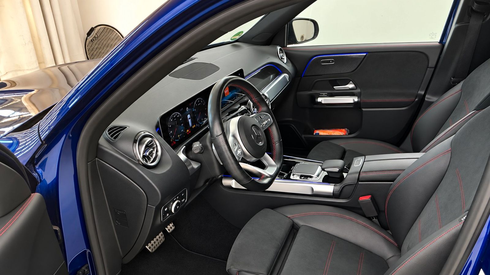 Mercedes-Benz GLB 200 AMG-LINE/NIGHT/RÜCKFAHRK/MULTIBEAM/KEYL imagem 3