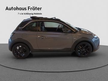 Fotografie des Opel Adam Rocks Faltverdeck Scheckheft