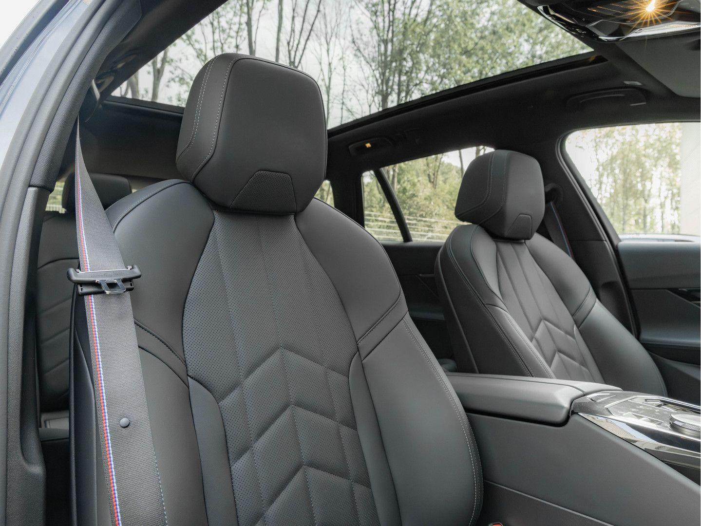 BMW 530 5-serie Touring 530e M-Sport Pro - Pano - AH