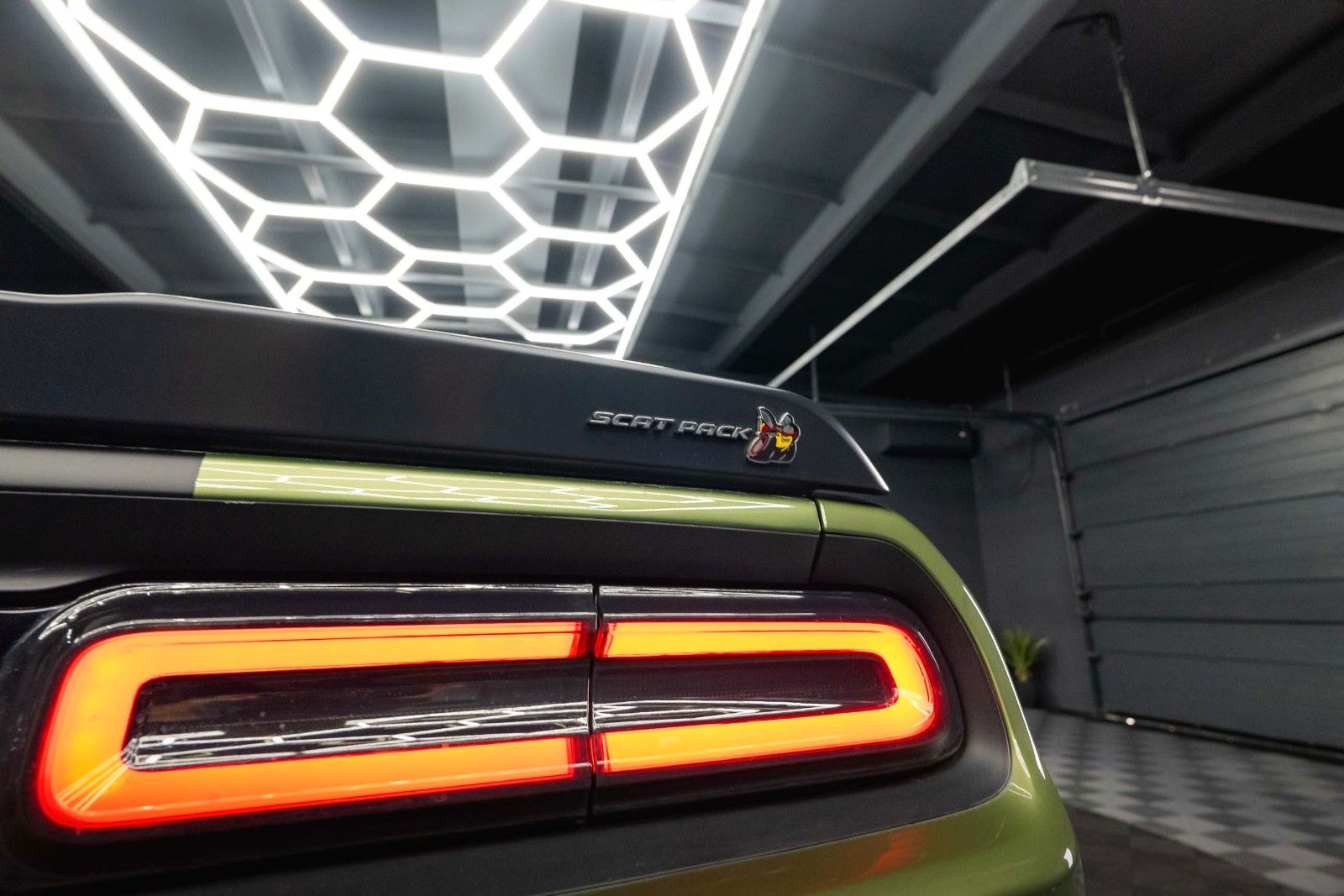 Fahrzeugabbildung Dodge Challenger 6.4 V8 SRT 392 R/T SCAT PACK WIDEBODY