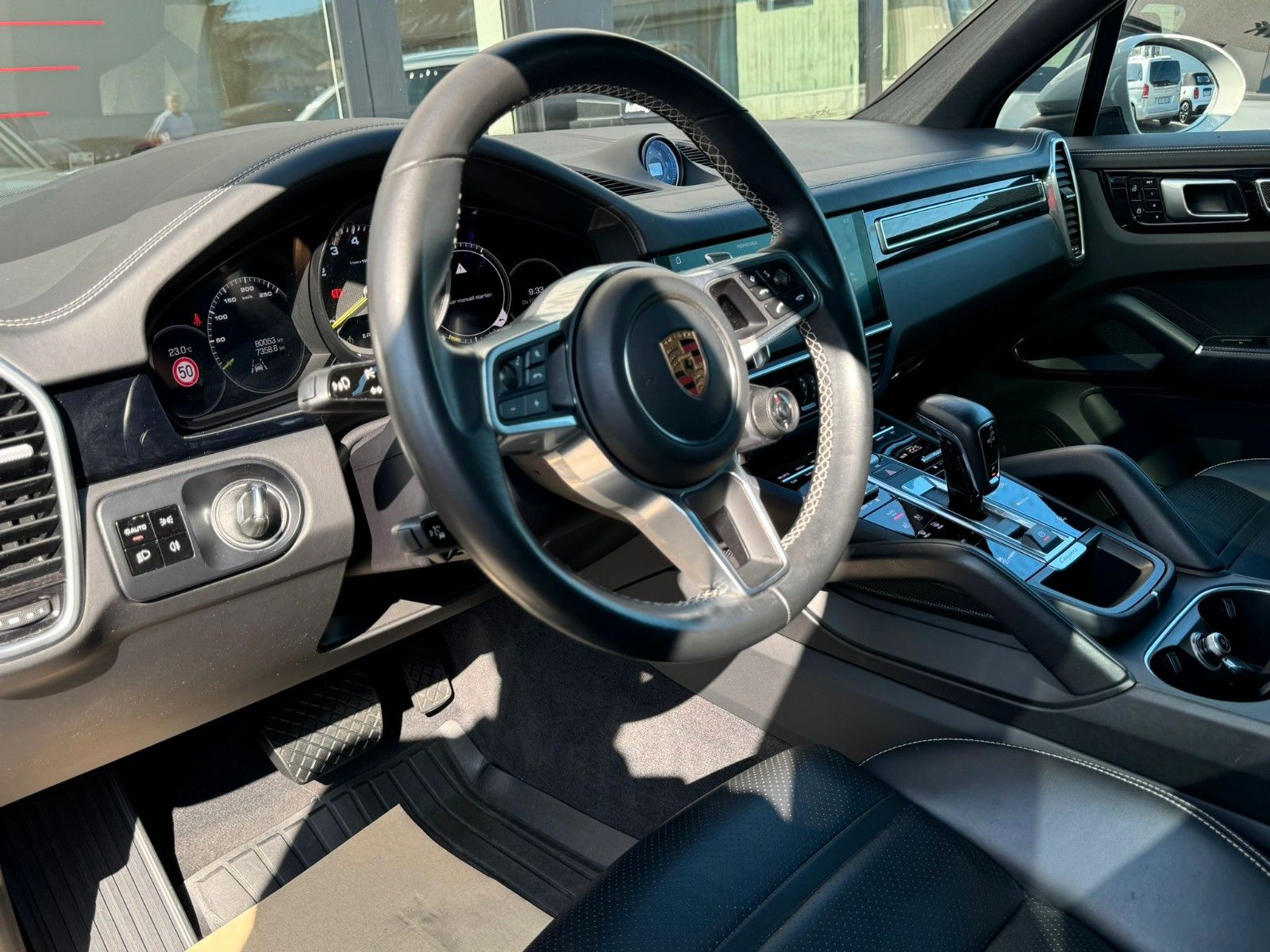 Fahrzeugabbildung Porsche Cayenne E-Hybrid*Approved11/27*Pano*Allradlenk*