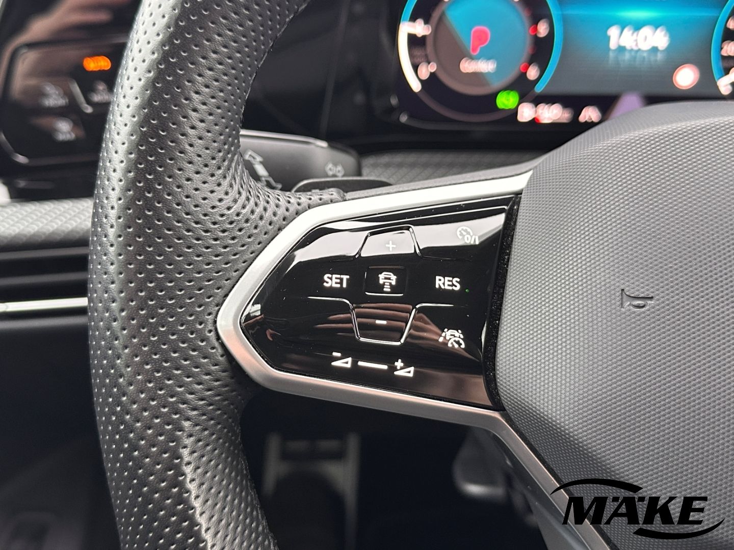 Golf Variant R-Line 2.0 TDI DSG AHZV IQ.L HUD ST