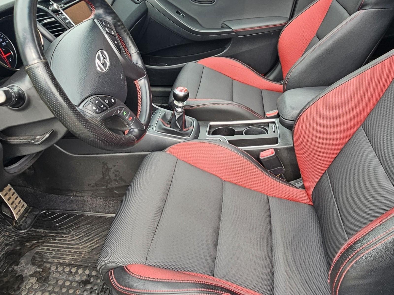 Hyundai i30 turbo | TÜV NEU(10/28) | Panoramadach 