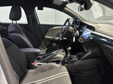 Fotografie 6 des Opel Corsa 1.2 Direct Injection Turbo GS