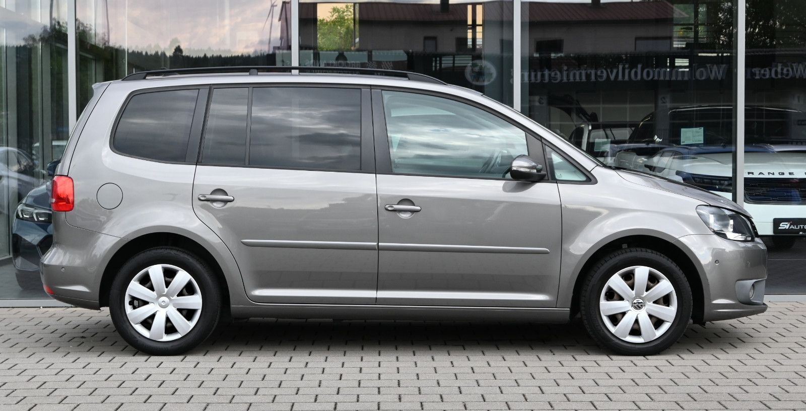 Fahrzeugabbildung Volkswagen Touran 1.6 TDI Comfortline °7-SITZE°KAMERA°02.28