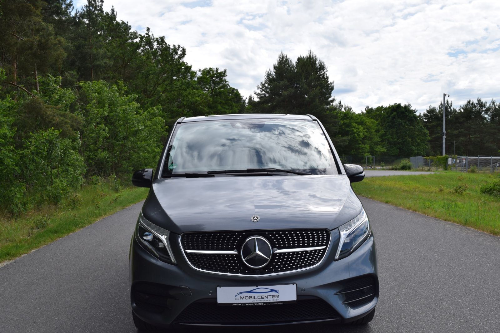 MERCEDES-BENZ V 300 AMG line Edition Liegepaket
