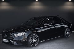 MERCEDES-BENZ A 35 AMG 4M Limousine*Keyless*Spur*SHZ*19"AMG*