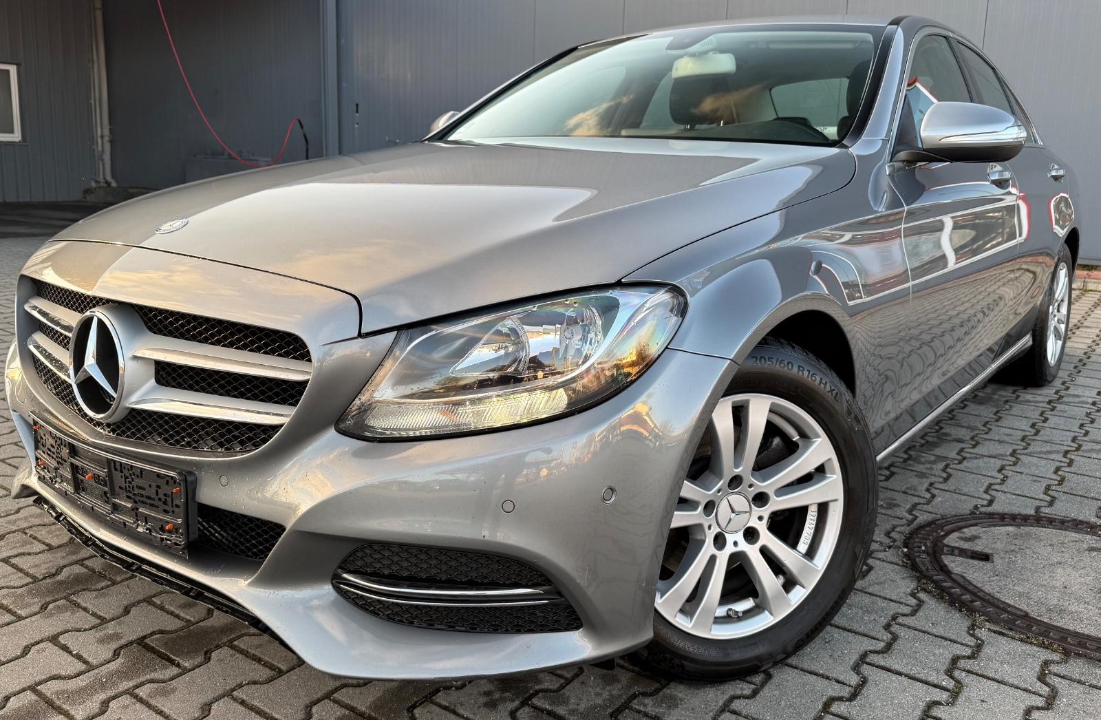 Mercedes-Benz C 180 Limousine CGI* Teilleder* Navi*Sitzh.*MwSt