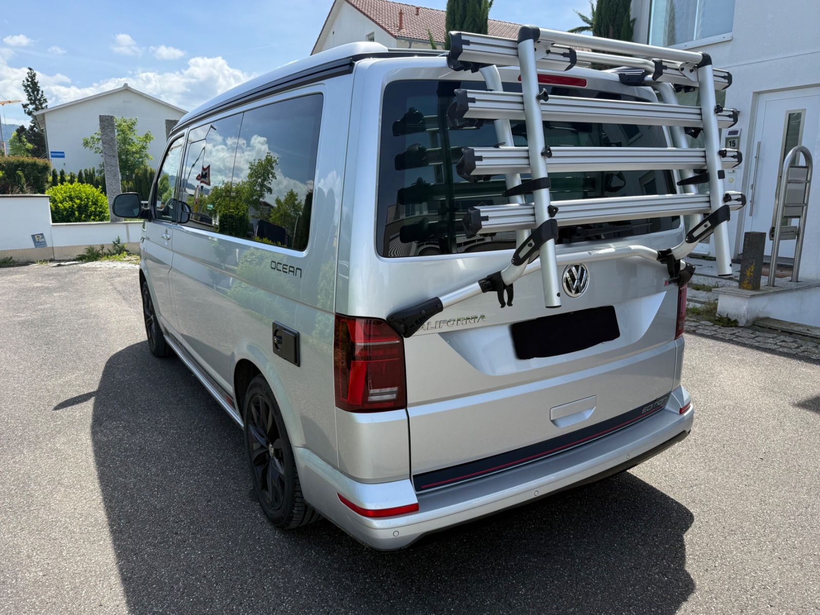 Volkswagen T6.1 California Edition Red . 2 foto 12