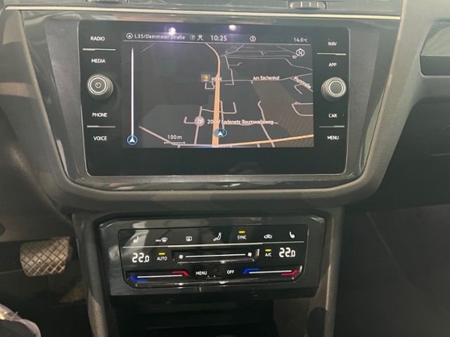 Fahrzeugabbildung Volkswagen Tiguan 2.0 TDI DSG Elegance AHK IQ.LIGHT NAVI KA