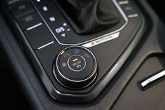 VW Tiguan 2.0 TDI Highline R-Line 4Motion | Pano VW Tiguan 2.0 TDI Highline R-Line 4Motion | Pano