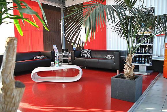showroom-image-bottom