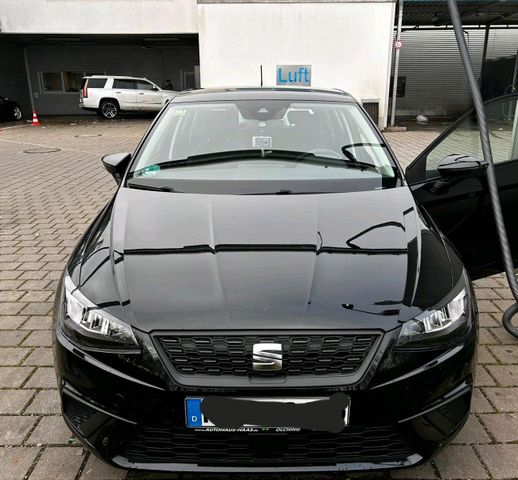 Seat Ibiza schwarz