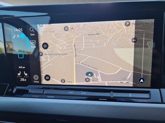 Fahrzeugabbildung Volkswagen Golf VIII TSI LED Navi AID ACC RFK SH LM