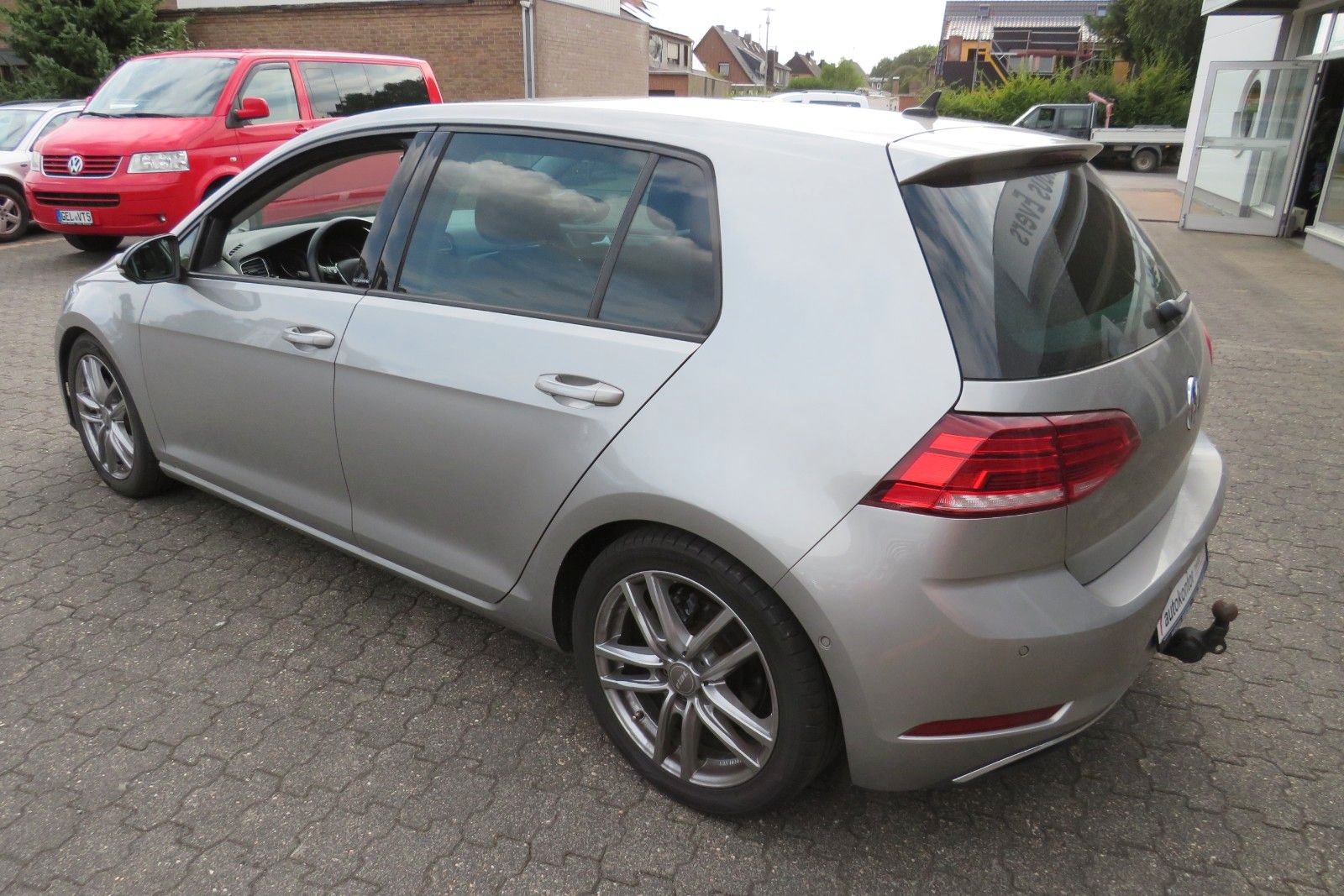 Fahrzeugabbildung Volkswagen Golf TDI IQ.DRIVE ACC NAVI AHK LED SPORTPAKET