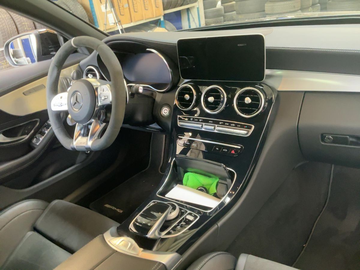 Fahrzeugabbildung Mercedes-Benz C63 S Cabrio DISTRO Perf.Sitze/AGA digiTacho HUD