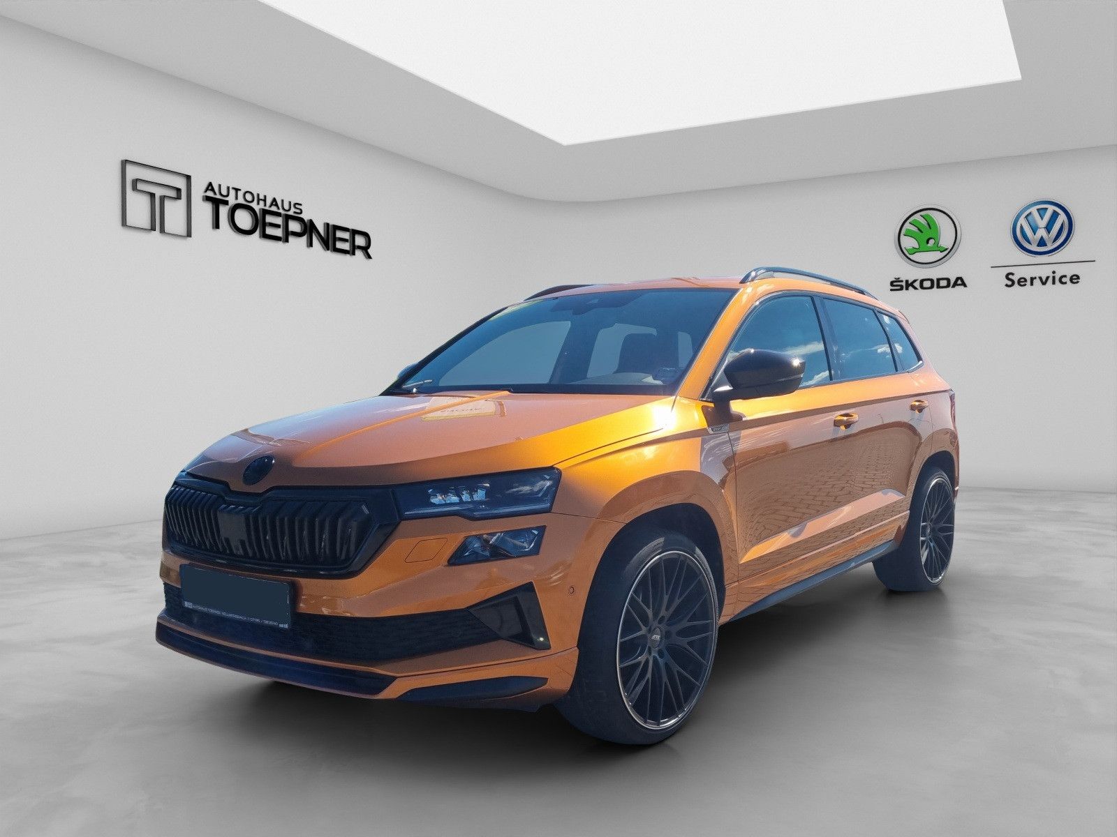 Fahrzeugabbildung SKODA Karoq Sportline 4x4 2,0 TSI DSG Navi ACC 360°