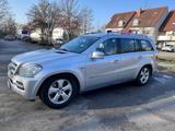 Mercedes-Benz GL 350 BlueTEC 4MATIC - - silberne Mercedes-Benz GL-Klasse