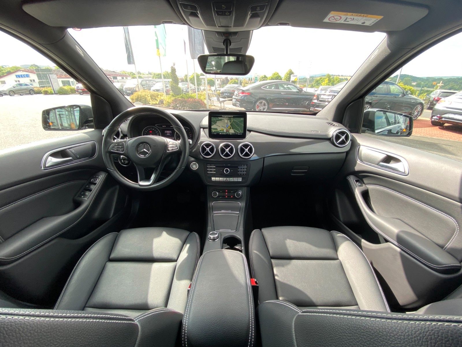 Fahrzeugabbildung Mercedes-Benz B 200 AMG+Leder+RKamera+Ambiente+Sondermodell