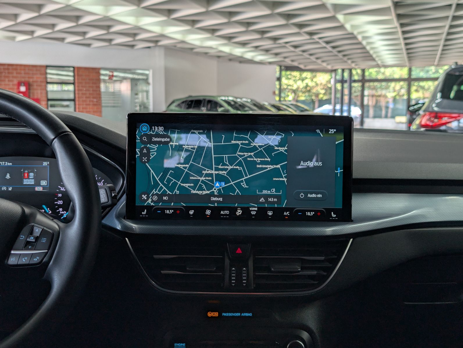 Fahrzeugabbildung Ford Focus 1.0 EB MHEV Active LED ACC KAM 17" WINTER