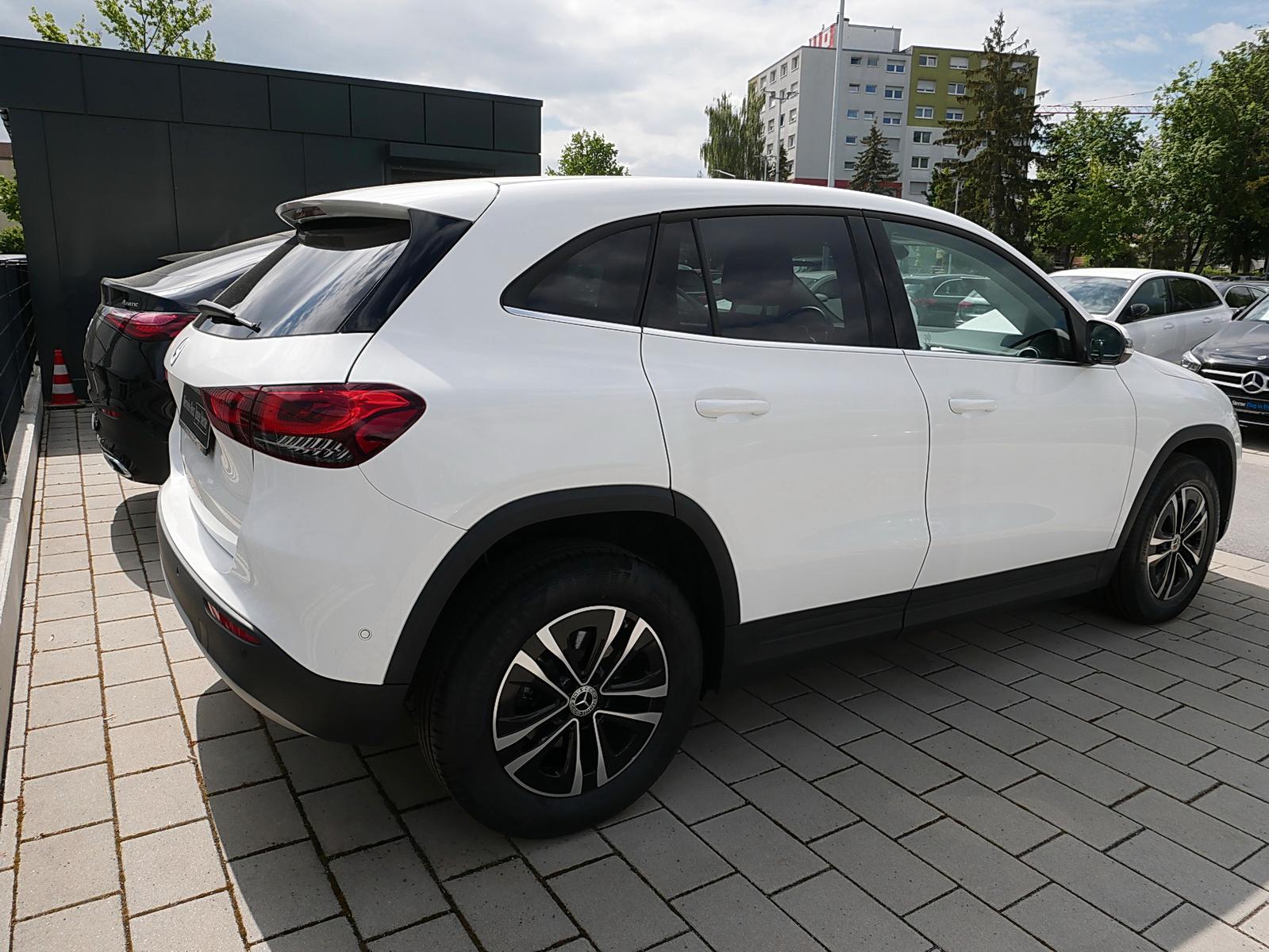 Mercedes-Benz GLA 200 d Style+KAMERA+LED+SHZ+elekt.Heckklappe+