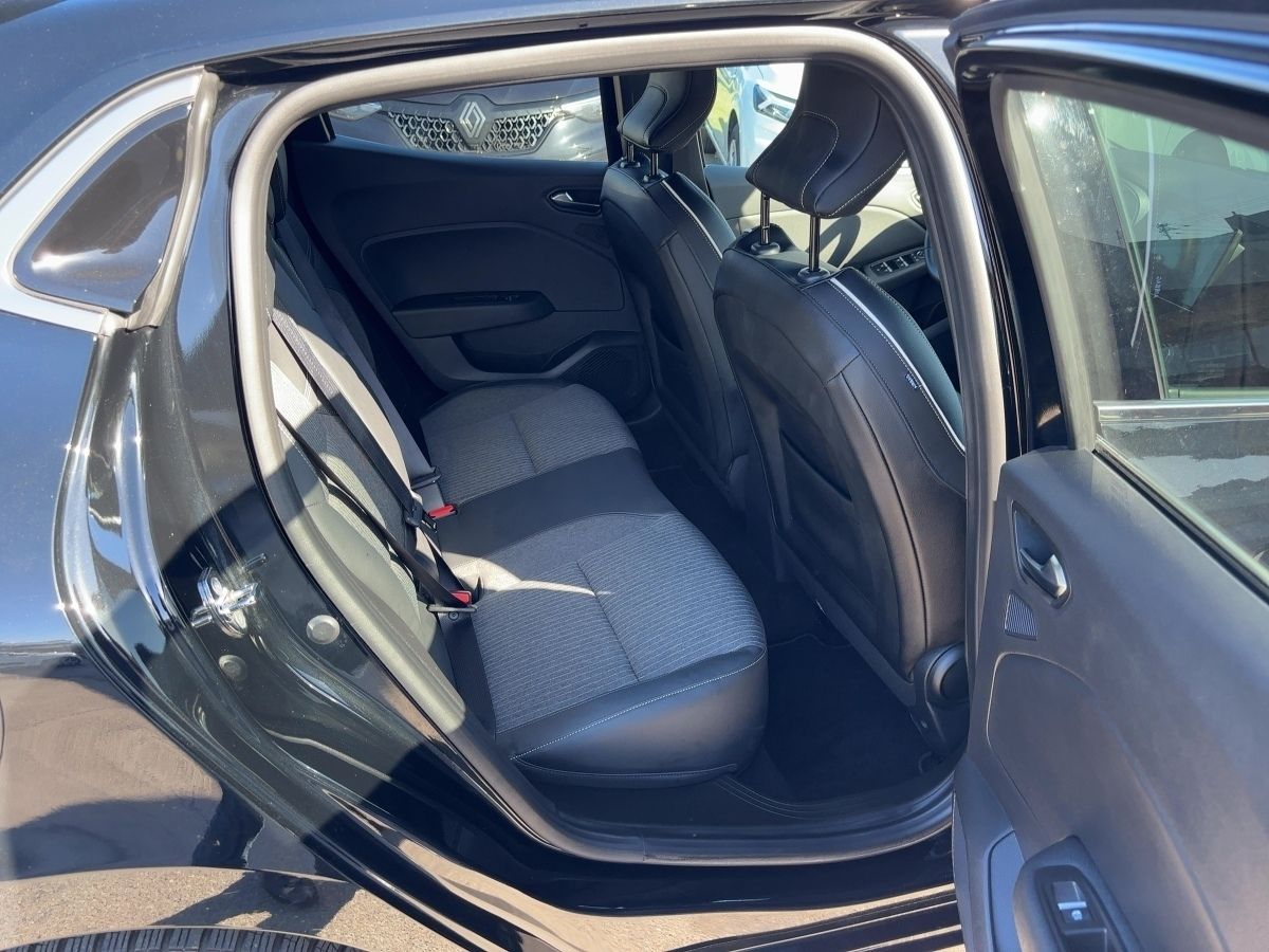 Fahrzeugabbildung Renault Clio INTENS TCe 130 EDC SHZ 7" Kamera