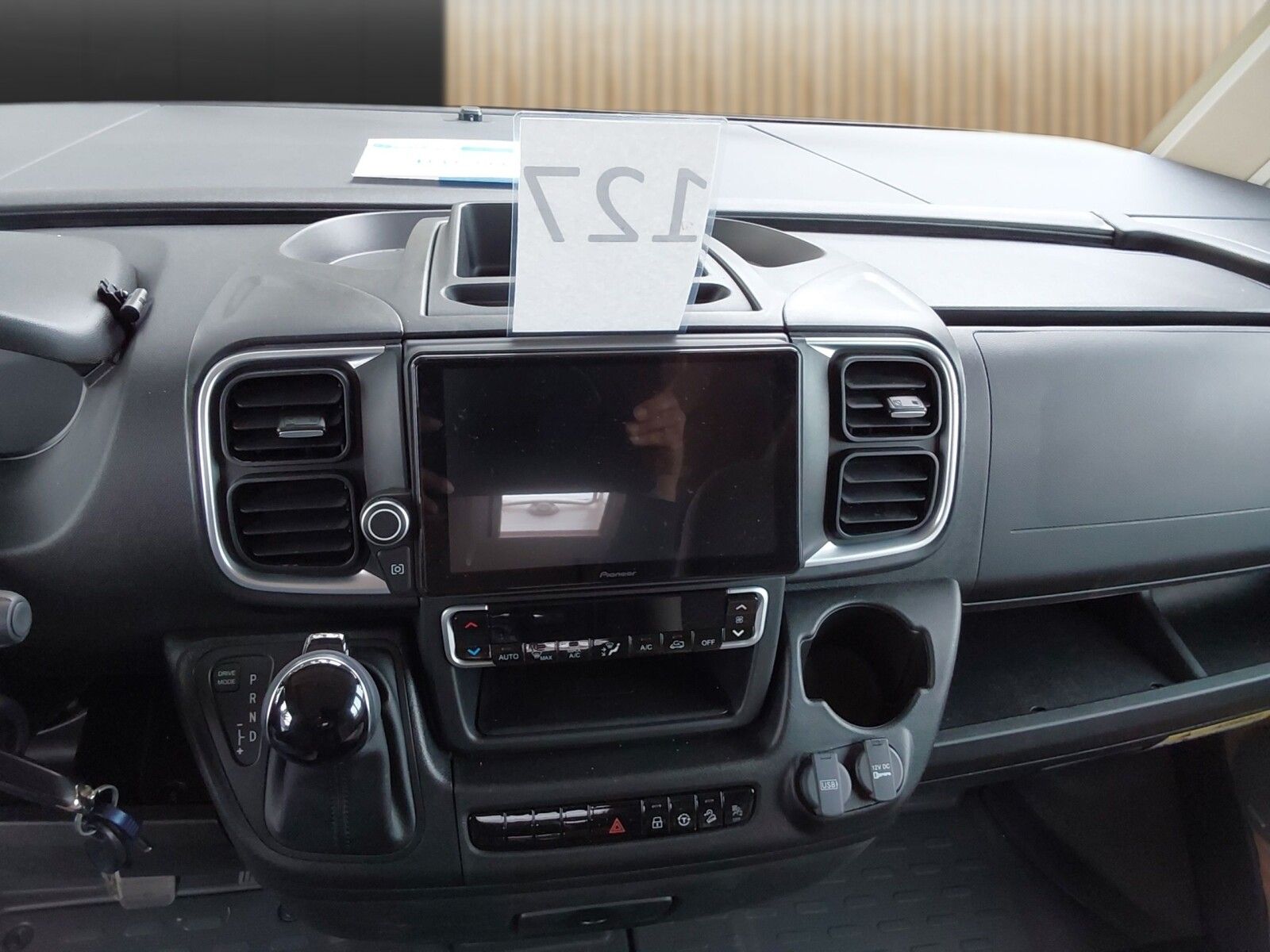 Fahrzeugabbildung Carthago c-compactline I 143 LE Fiat, TV, Navi, Rückfahrk