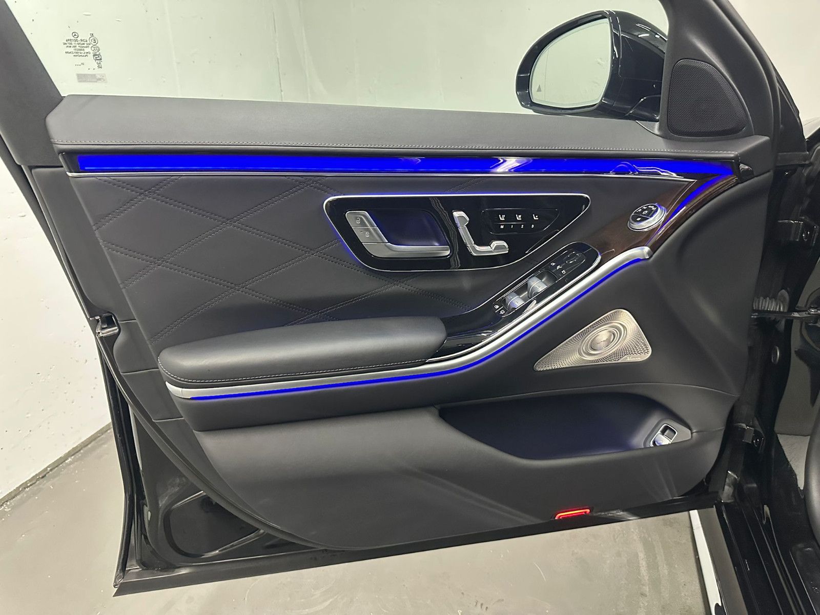 Fahrzeugabbildung Mercedes-Benz S 63 E Performance L *PANORAMA*FONDENTERTAINMENT