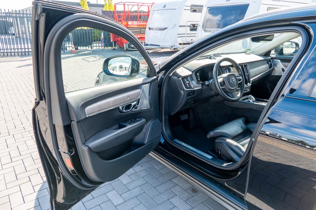 Volvo V90 Cross Country