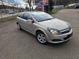 Opel Astra GTC Panorama ( Tüv neu ) - Opel Astra aus 2006: Gtc