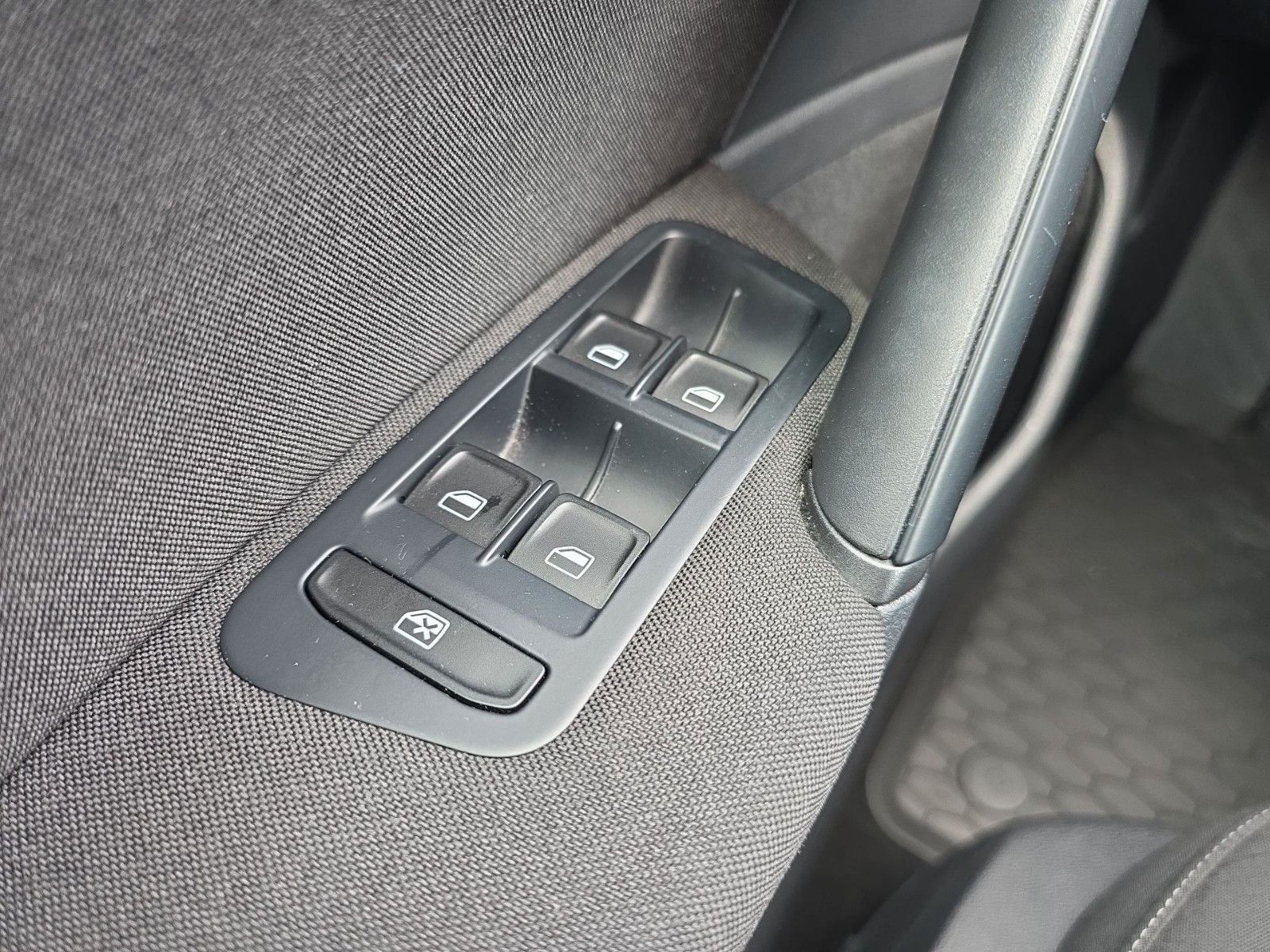 Volkswagen Golf VII Variant Trendline BMT – Bild 14