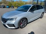 Skoda Octavia Combi 2,0TSi RS 19"HUD AHK Canton DCC