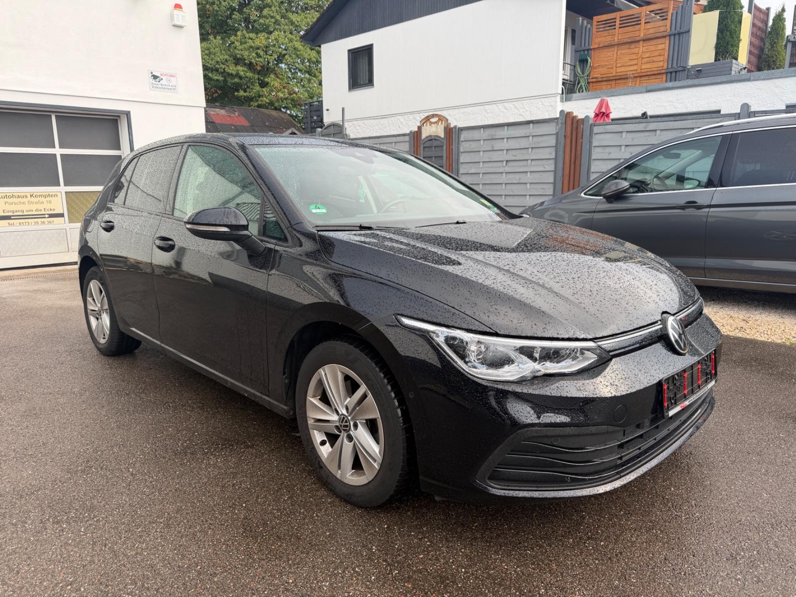 Volkswagen Golf VIII Lim. Life NAVI/ACC/1.Hd