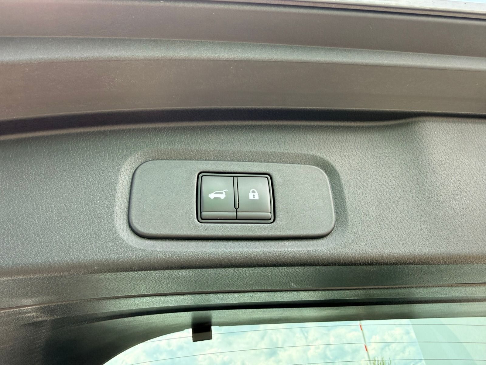 Fahrzeugabbildung Nissan Qashqai 1.3 DIG-T N-Connecta*360°Cam*Head-Up*eHe