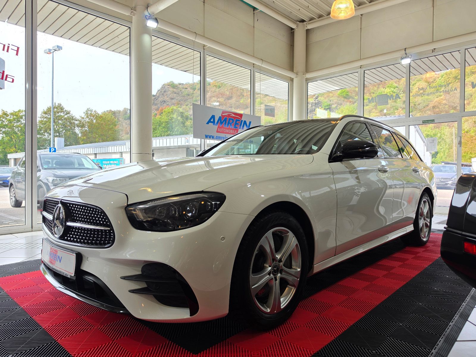 Mercedes-Benz E 220 d 4Matic AMG Line BURMESTER STANDH PANO foto 3