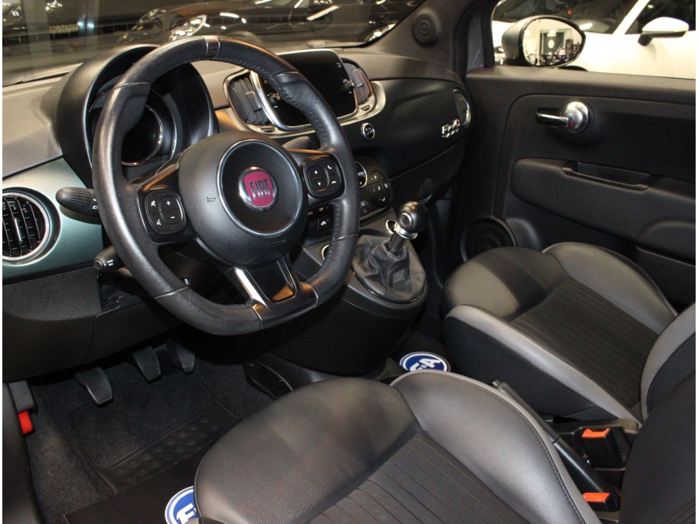 Fahrzeugabbildung Fiat 500 RockStar 1.0 Mild Hybrid EU6d *Sport Paket