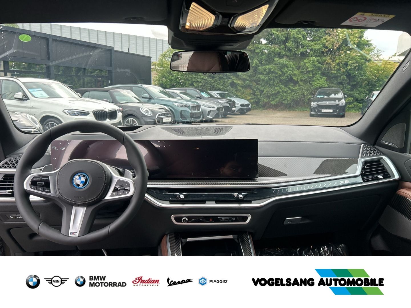 Fahrzeugabbildung BMW X5 50 e M Sport Sportpaket HUD Luftfederung AD N