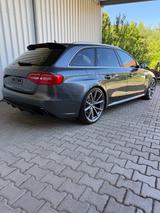 Audi RS4 MwSt. Ausweisbar quattro Avant carbon B&O - Audi RS4: B