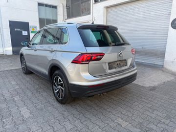 Volkswagen Tiguan - 7