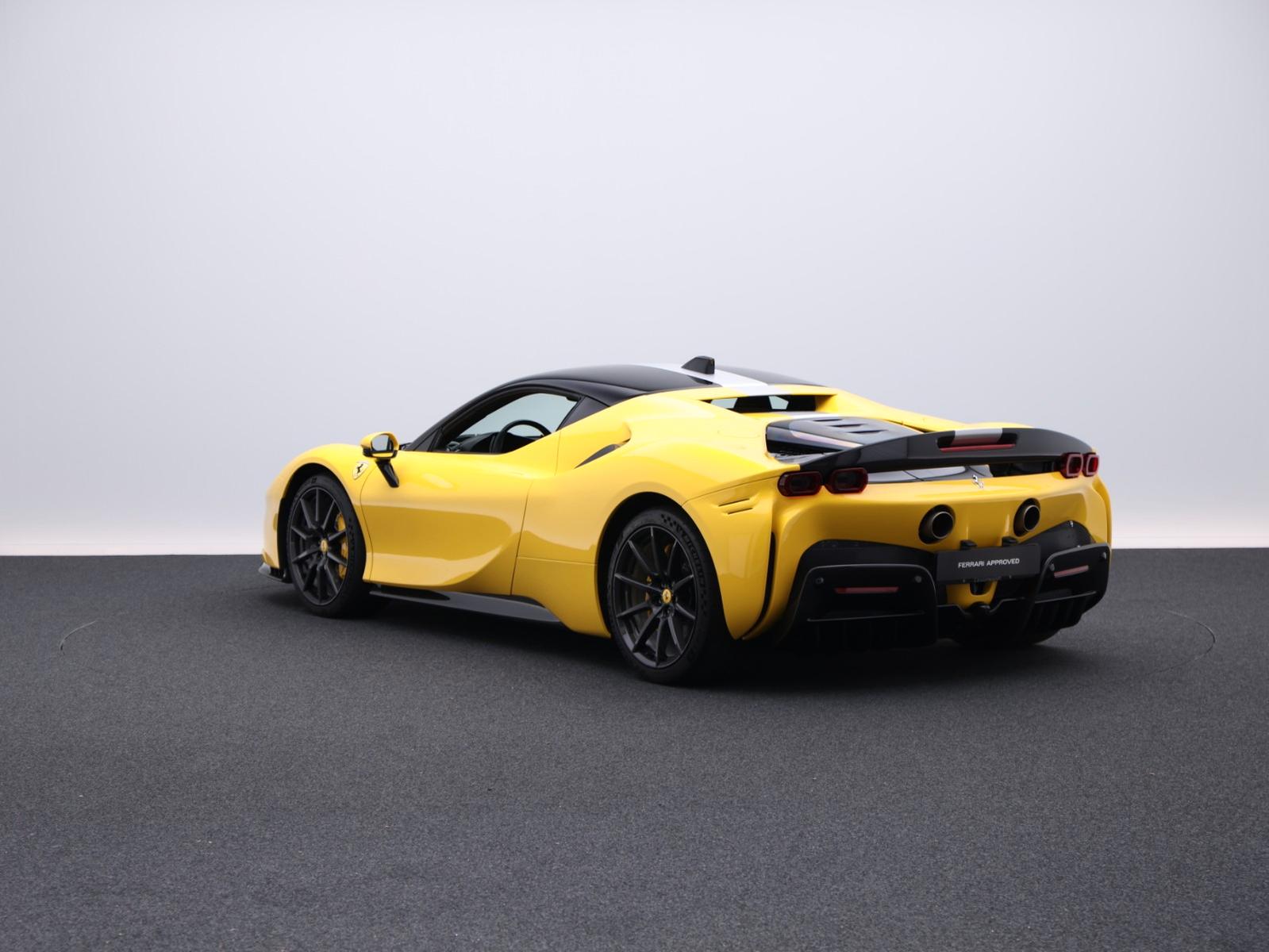 Ferrari SF90 Stradale Assetto Fiorano*Ferrari Frankfurt*