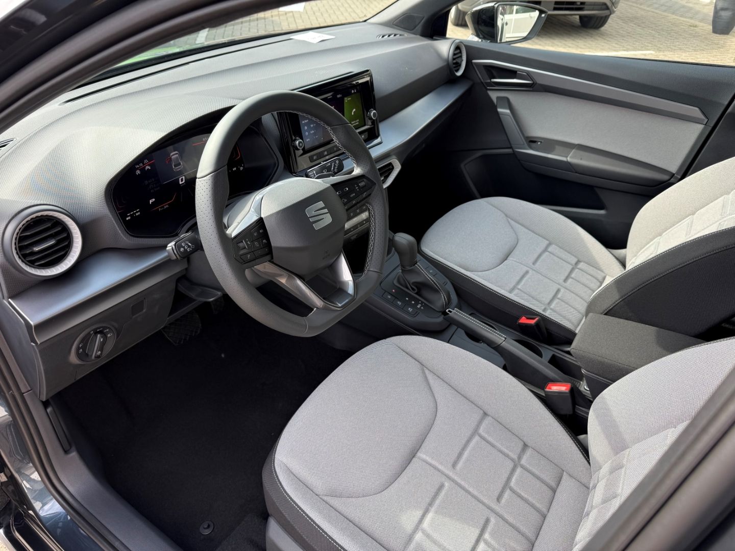 Fahrzeugabbildung SEAT Ibiza 1.0 TSI 85 kW FR DigiCo ACC LED ACC CarPla