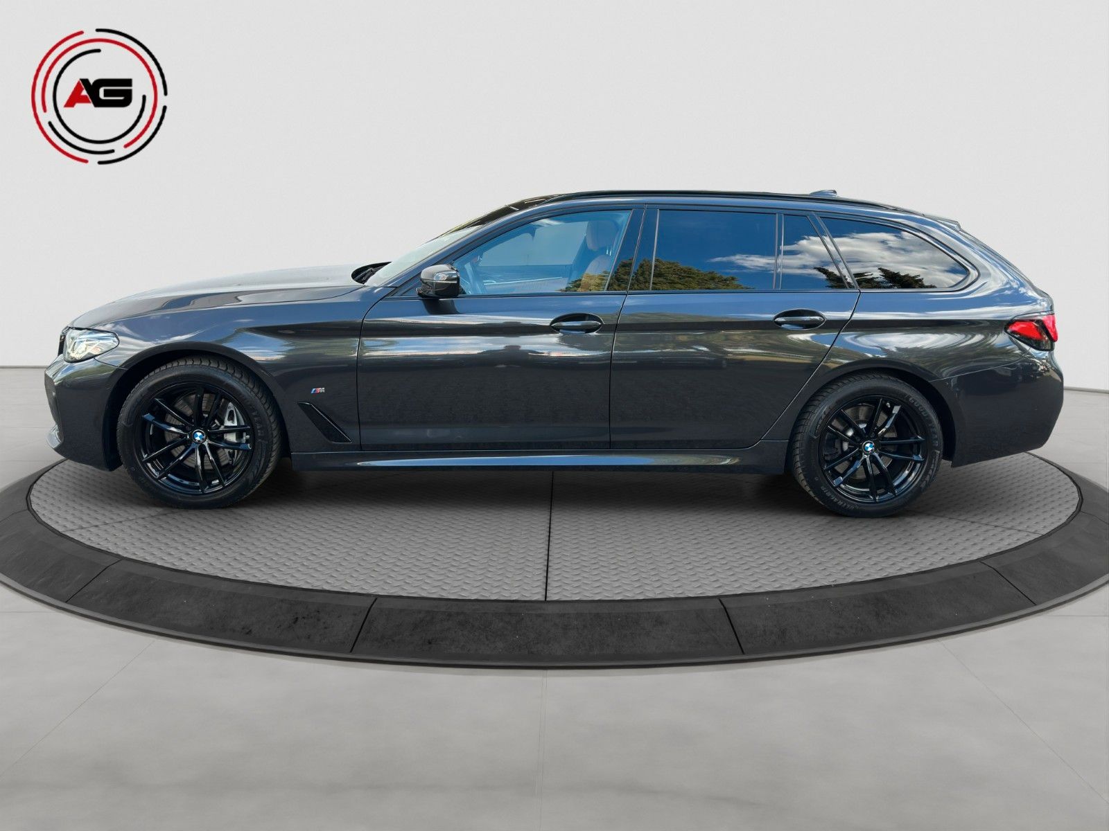 BMW 530dT M-SPORT LC.PRO ACC LASER PANO HUD STANDHZG foto 3