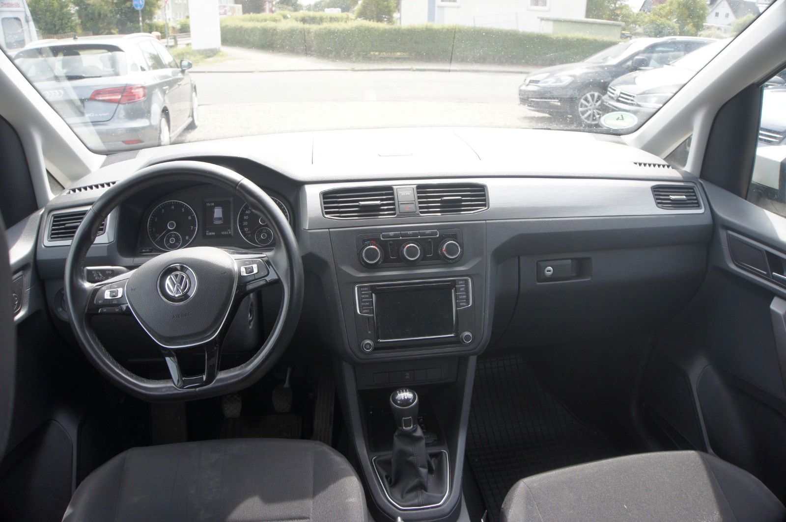 Fahrzeugabbildung Volkswagen Caddy PKW Trendline AHK KLIMA TEMPOMAT