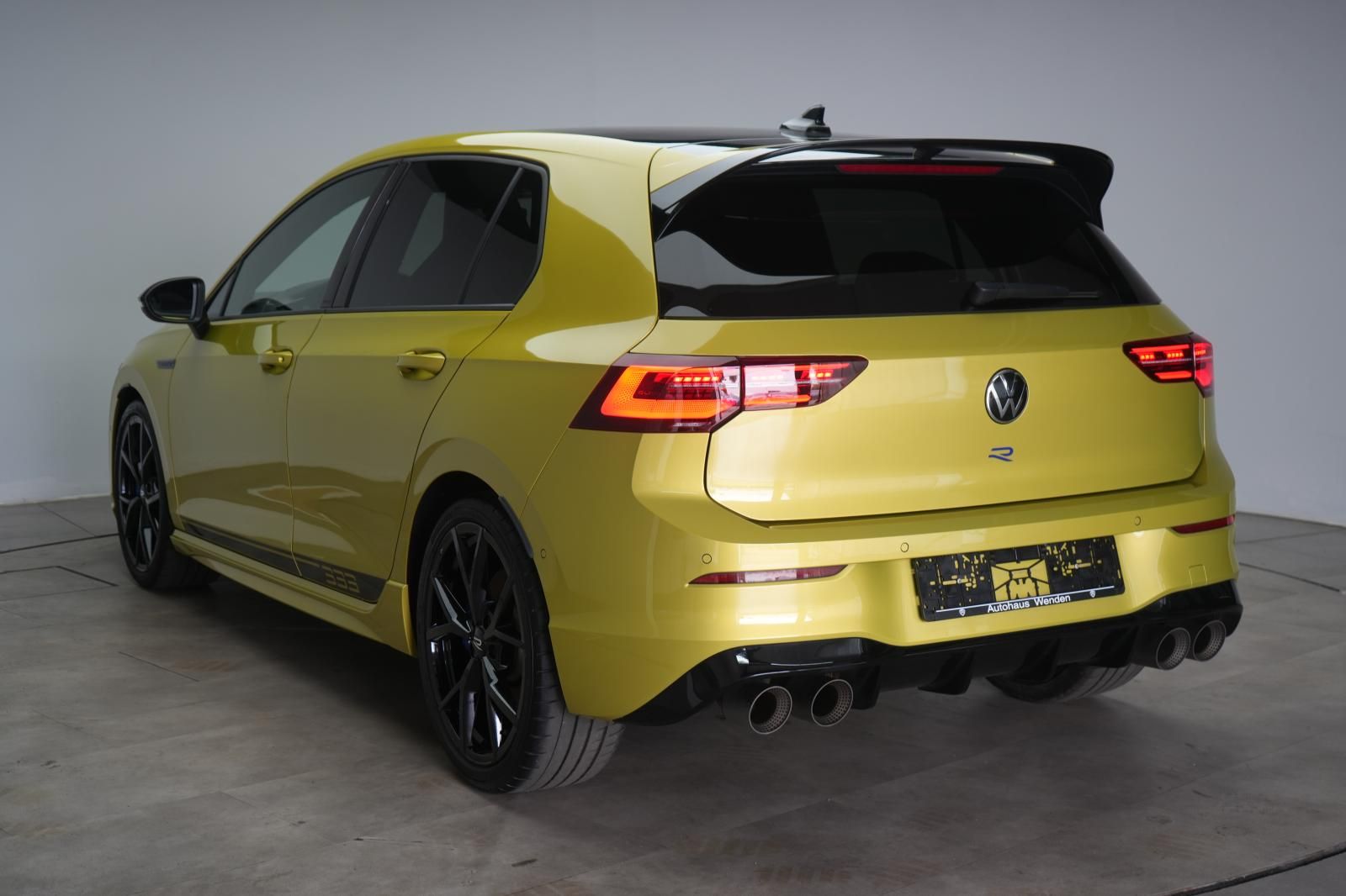 Volkswagen Golf R Performance 333 limited edition 2.0 TSI 4 foto 4