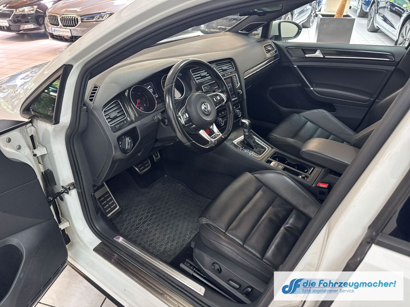 Fahrzeugabbildung Volkswagen Golf VII GTD DSG 2.0TDI Pano AHK Leder Soundsyst
