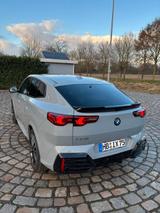 BMW iX2 xDrive30 M-Sport Pro, AHK, Panorama - BMW iX2 Jahreswagen